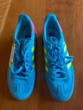 Brand new with tags Adidas Blue & Neon Yellow Spezial women’s sneakers size 8.5